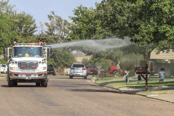 Tulia Fire Department Splashing the Kids Back to School