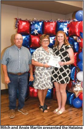 Hand Award to Lynnlea Johnson