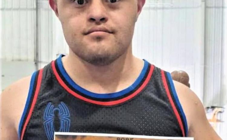 Former Bobcat Abraham Navarro competed in the 2025 New Mexico State Weightlifting Invitational and took First Place in the Men’s Open 89 Kilo Category.
