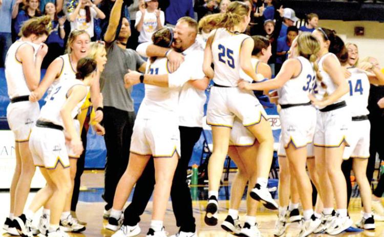 The Nazareth Swiftettes captured the Regional Championship this past Saturday in the final minute of the game against Claude and will be making the 31st trip to the state championships for Swiftettes’ basketball.