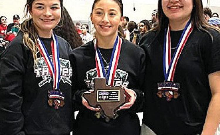 HHS Women’s Powerlifting Team (THSWPA Regionals – Equipped) – Regionals qualifiers competed at Eldorado this past weekend with three lifters earning medals. Brianna Nalley placed 5th in weight class 165; Adamari Morales placed 1st in weight class 123 (State Qualifier) and earned the Best Deadlift Light Platform award; and Mia Lopez placed 4th in weight class 220.