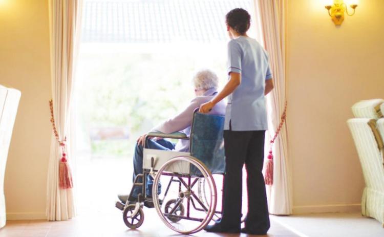 HHSC expands visitation to nursing facilities