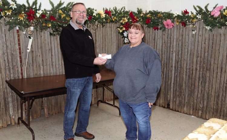 Senior Citizens receives donation from Museum