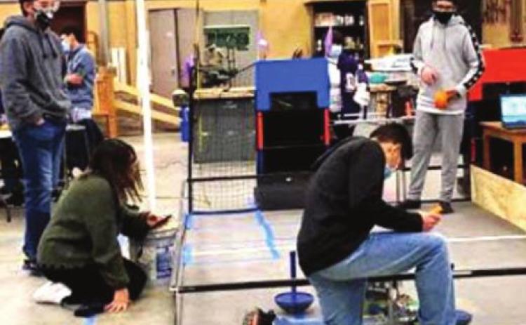 DHS robotics compete virtually