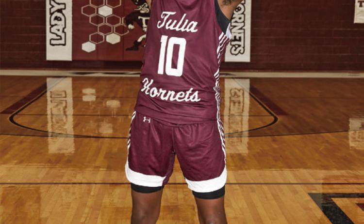 CJ Parker was selected as Athlete of the Week the second week in December by the Plainview Herald. Parker contributed 20 points, eight rebounds, two steals and two blocks to a Hornet win against Hereford. He later added 22 points, 11 rebounds, two steals and three blocks against Dumas. He is also a multisport athlete for Tulia.