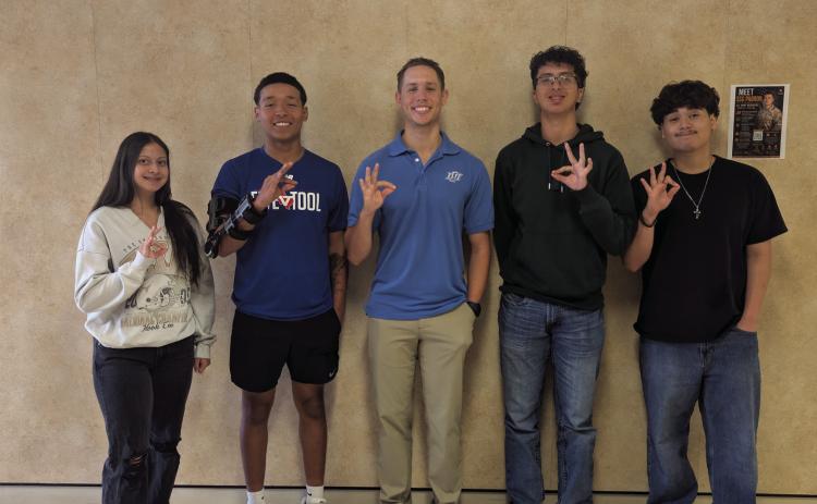 Dimmitt Seniors Meet with Military Recruiters and Colleges