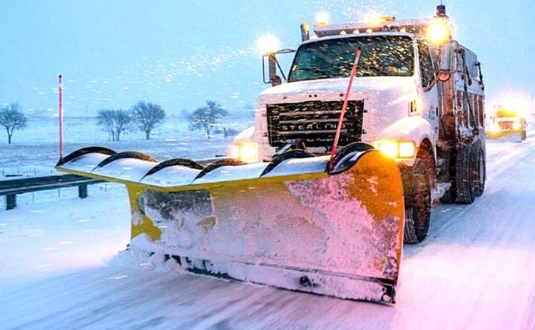TxDOT crews driving snowplows or maintainers were kept busy last Thursday clearing snow off of highways, with snow falling faster than the clearing. Schools, county and city offices, medical centers and businesses were closing early due to winter storm conditions. While daytime temperatures have risen, there is a chance for snow on Saturday evening some areas of the Texas Panhandle. (Sheriff’s Office photo)