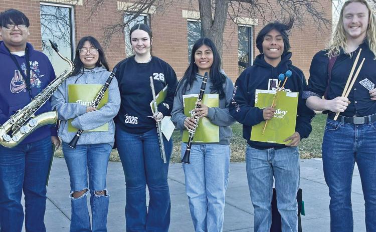 Tulia High School Band students performed at the All-Region Concert this weekend. They worked hard for their spots and did a fantastic job! We even had two students, Avary Wesley and Scarlett Chavez, that were selected all 4 years! Pictured are Isaiah Hernandez, Scarlett Chavez, Avary Wesley, Natalia Verdugo, Jose Verdugo, and Jace Miller.