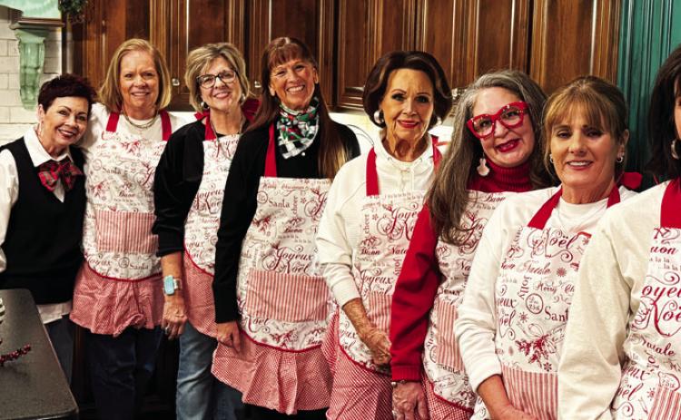 La Madre Mia Social Committee hosted the annual Christmas party at club president, Tonja Horrell’s home on December 4. Pictured left to right are Tonja Horrell, Kristen Hicks, Jan Reeve, Cathy Bunch, Glenda Marcum, Junie Wagner, Lauri Paetzold and Kathie Kerr. (photo by Angela Blackmon)