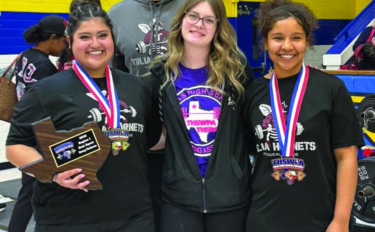 Sophomore Abreigh Rodriguez won the 3A Regional Championship and is headed to state. Abreigh was also named best lift squat #425. Jerriah Brookins placed 5th at Regionals.