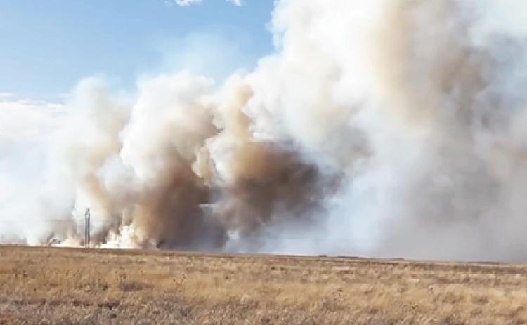 Firefighters and first responders from the Dimmitt VFD, Nazareth VFD, Hart VFD, Dawn VFD, Deaf Smith Fire Department, Castro and Deaf Smith County Sheriff’s Offices answered a call to a wildfire that threatened the Coronado Acres subdivision, located about 15 miles from Dimmitt just off of US 385 north. Sheriff Sal Rivera said the quick action on the part of all those battling the blaze averted a more serious situation.