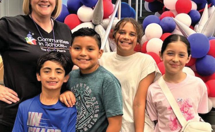 Students from DISD Richardson Elementary School